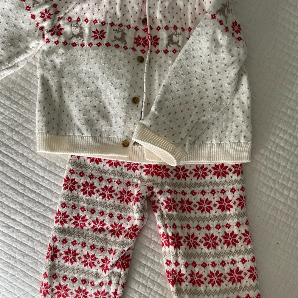 Cozy Kids Pajamas - Red and White